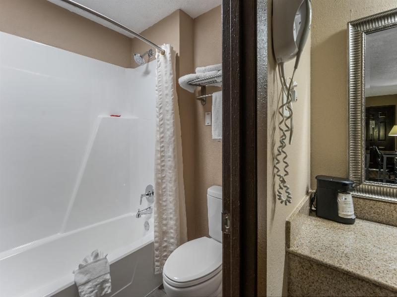 SureStay Hotel by Best Western Summersville image