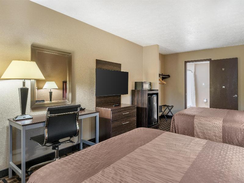 SureStay Hotel by Best Western Summersville image