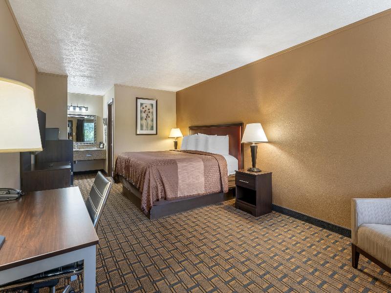 SureStay Hotel by Best Western Summersville image