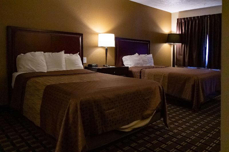 SureStay Hotel by Best Western Summersville image
