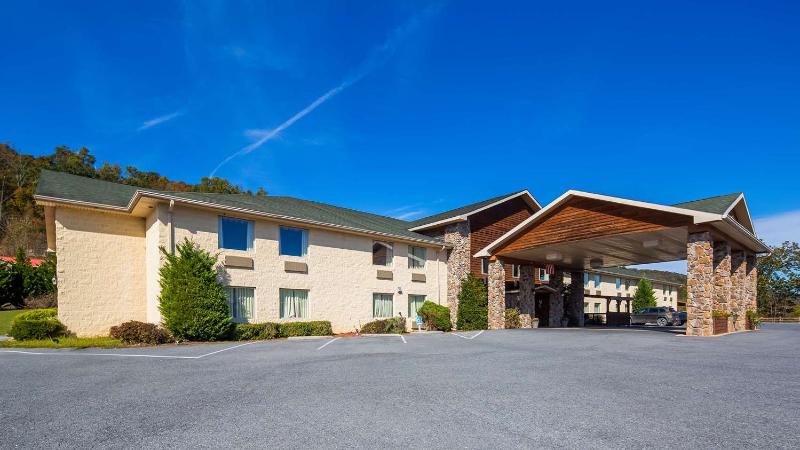 Surestay Plus By Best Western Berkeley Springs image