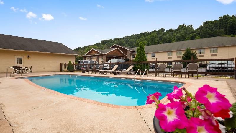 Surestay Plus By Best Western Berkeley Springs image