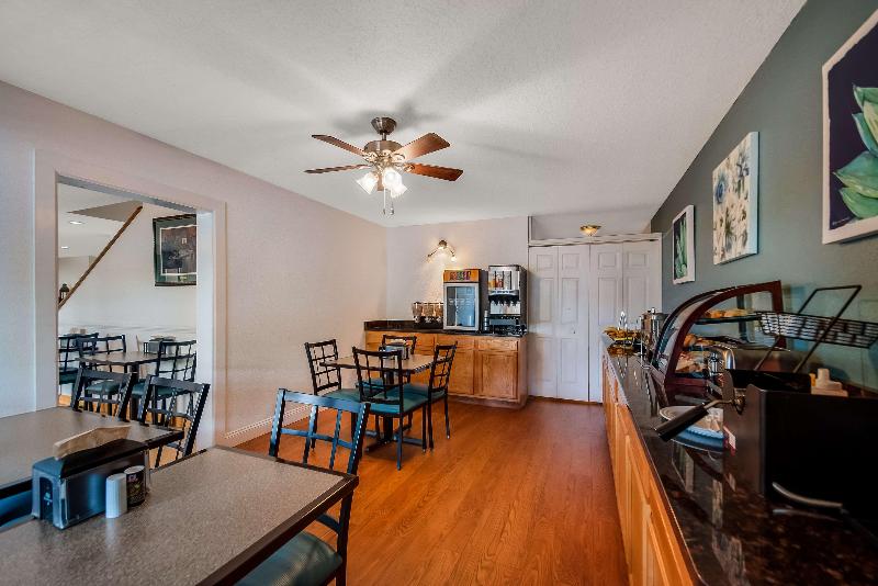 Surestay Plus By Best Western Berkeley Springs image