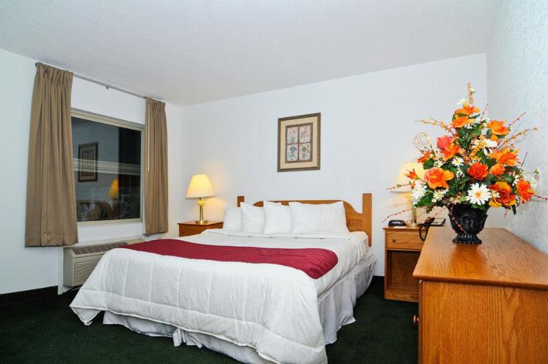 Surestay Plus By Best Western Berkeley Springs image