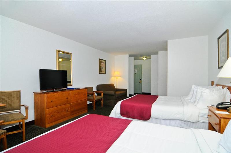 Surestay Plus By Best Western Berkeley Springs image