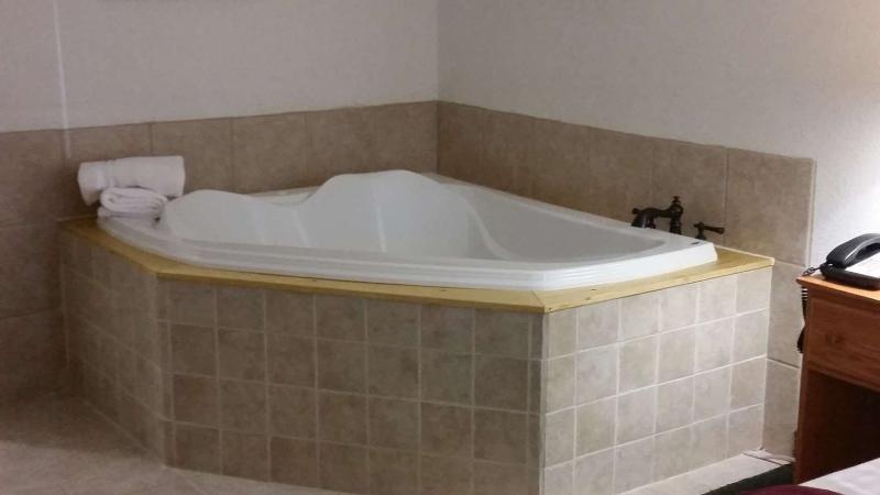 Surestay Plus By Best Western Berkeley Springs image