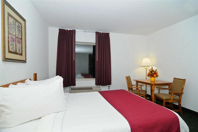 Surestay Plus By Best Western Berkeley Springs image