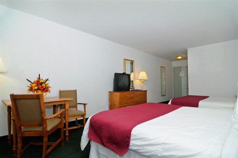 Surestay Plus By Best Western Berkeley Springs image
