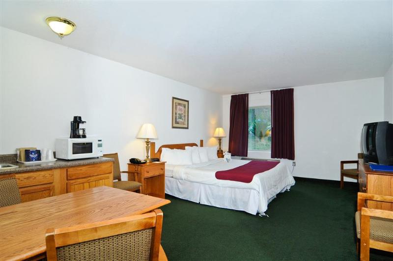 Surestay Plus By Best Western Berkeley Springs image