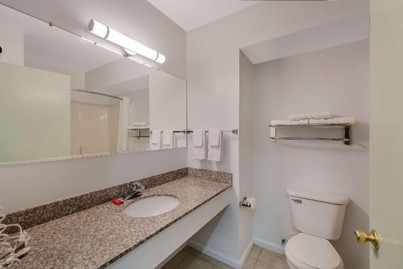 Surestay Plus By Best Western Berkeley Springs image