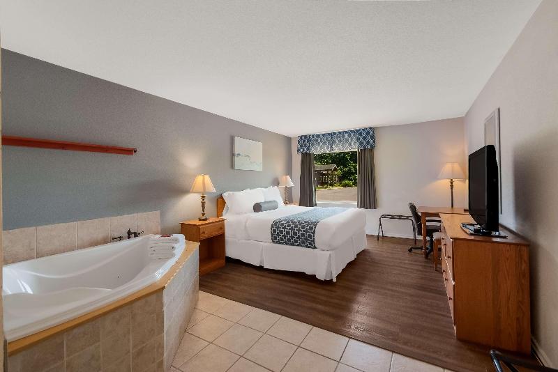 Surestay Plus By Best Western Berkeley Springs image
