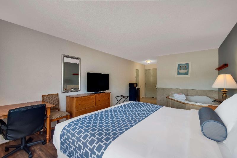Surestay Plus By Best Western Berkeley Springs image