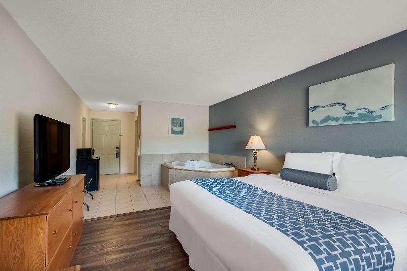 Surestay Plus By Best Western Berkeley Springs image