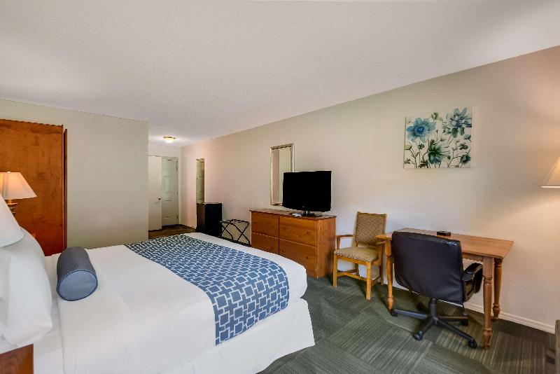 Surestay Plus By Best Western Berkeley Springs image