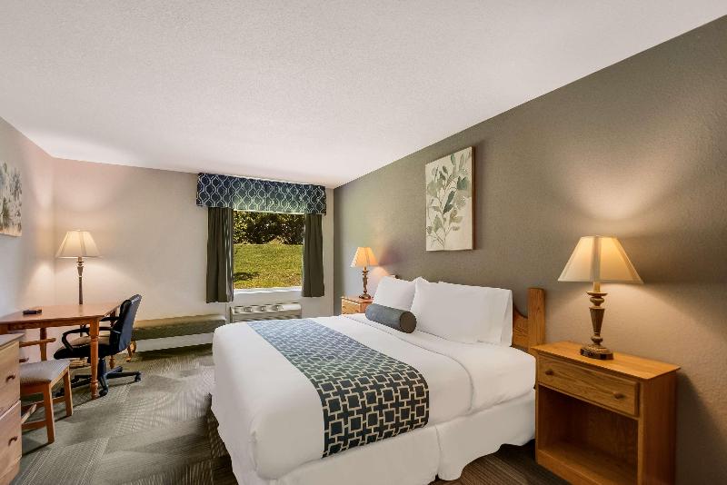 Surestay Plus By Best Western Berkeley Springs image