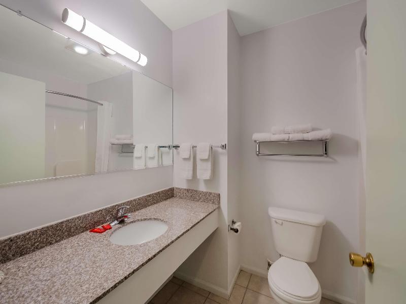 Surestay Plus By Best Western Berkeley Springs image