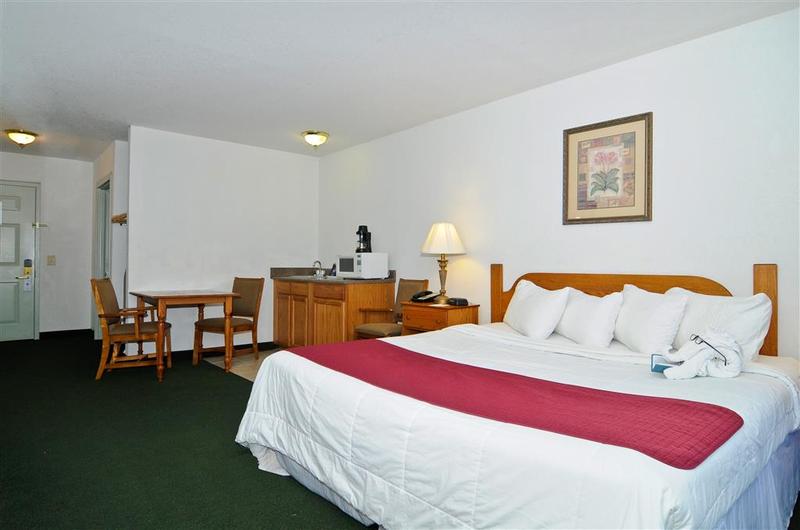 Surestay Plus By Best Western Berkeley Springs image