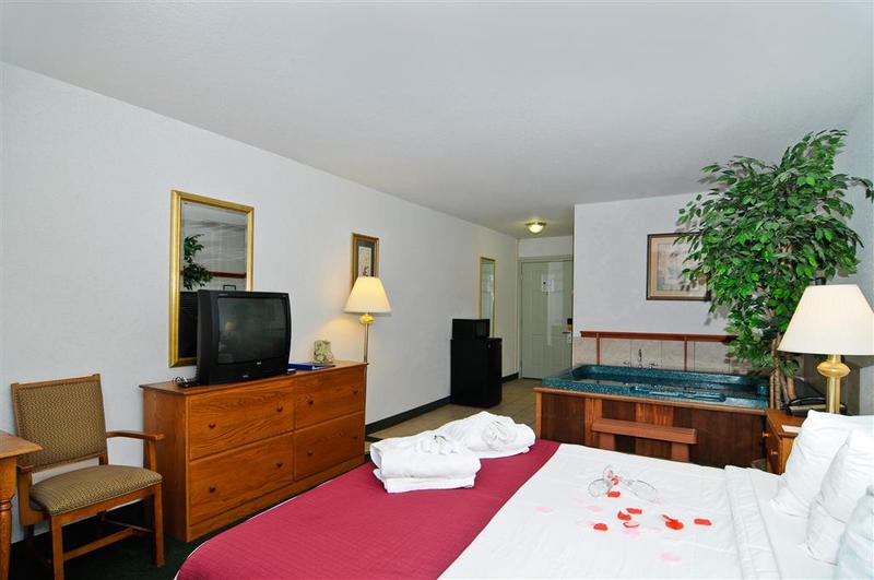 Surestay Plus By Best Western Berkeley Springs image