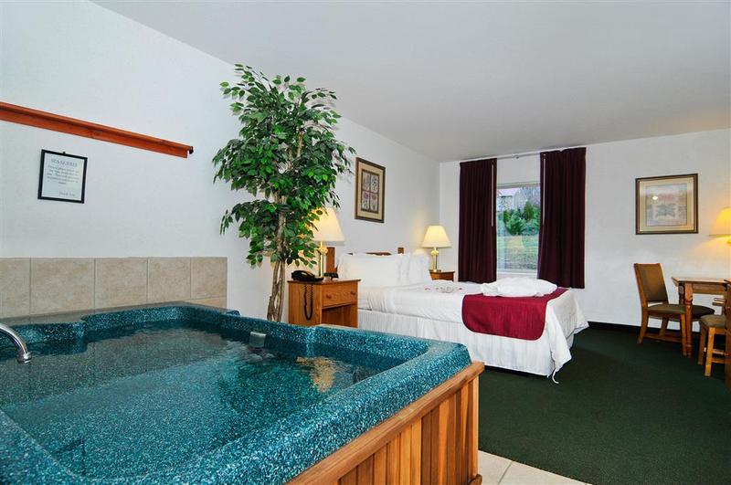 Surestay Plus By Best Western Berkeley Springs image