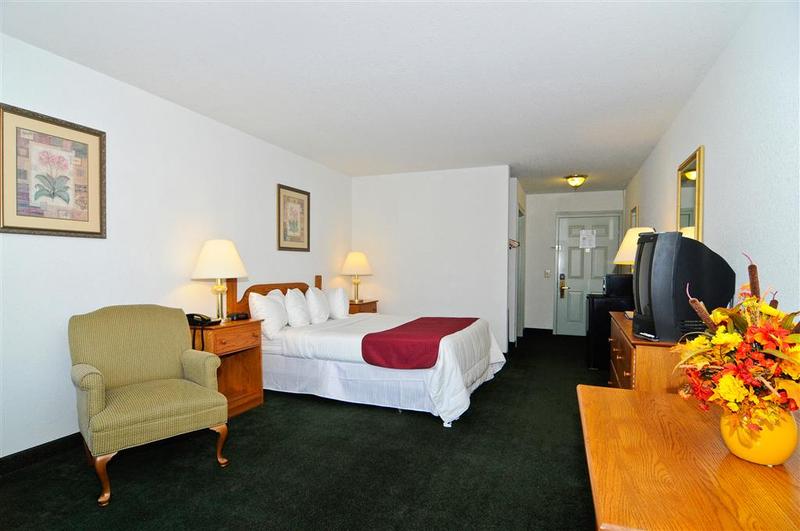 Surestay Plus By Best Western Berkeley Springs image