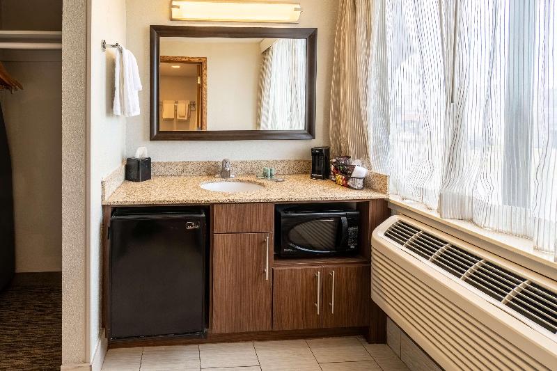 Best Western Bridgeview Hotel image