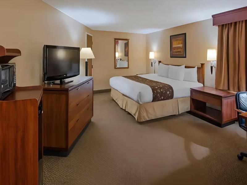 Quality Inn & Suites Black River Falls I-94 image