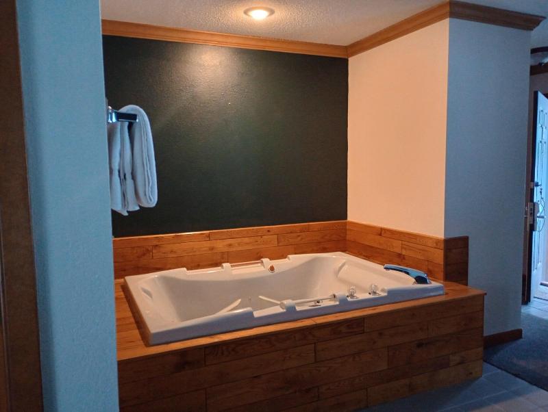 Centerstone Resort Lake-Aire image