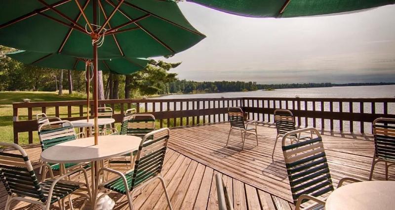 Centerstone Resort Lake-Aire image