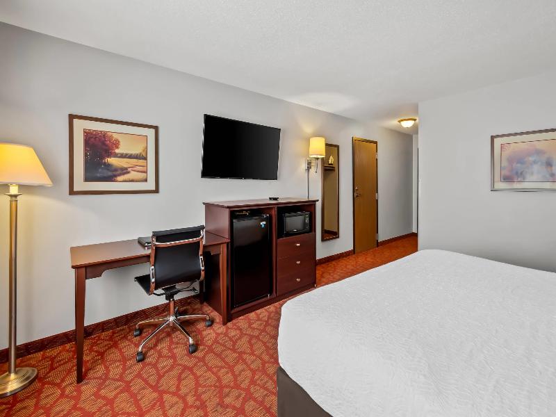 Quality Inn Superior Wi image