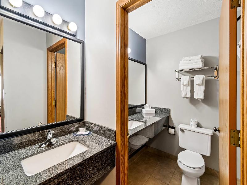 Quality Inn Superior Wi image