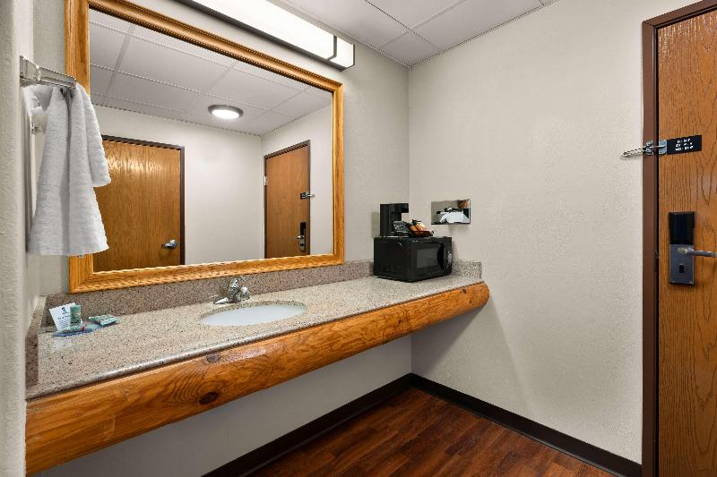 Best Western Northwoods Lodge image