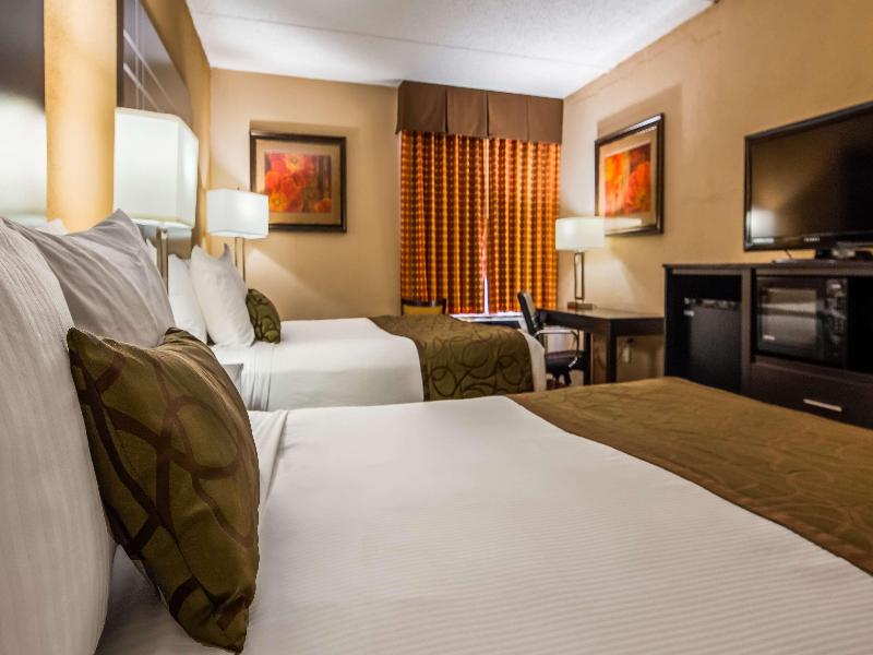 Best Western Waukesha Grand image