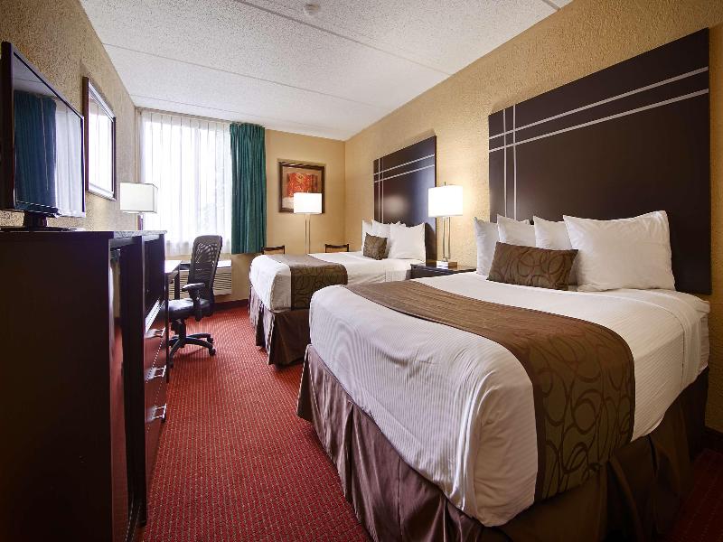 Best Western Waukesha Grand image