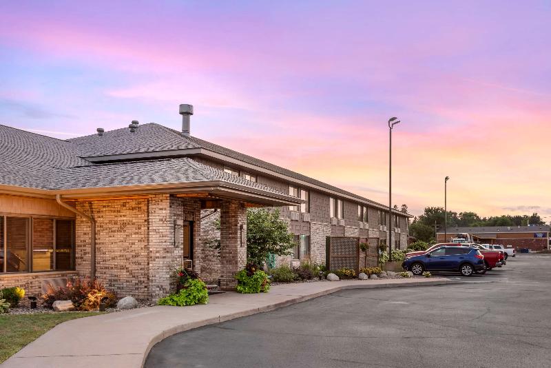 Best Western Spooner Riverplace image