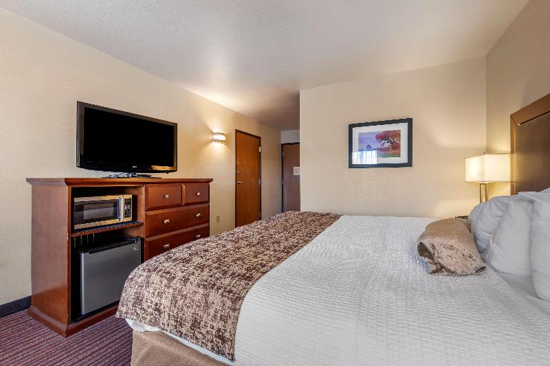 Best Western Plus Sparta Trail Lodge image