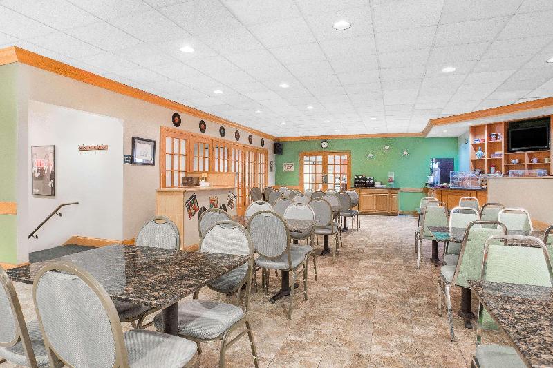 Ramada by Wyndham Waupaca image