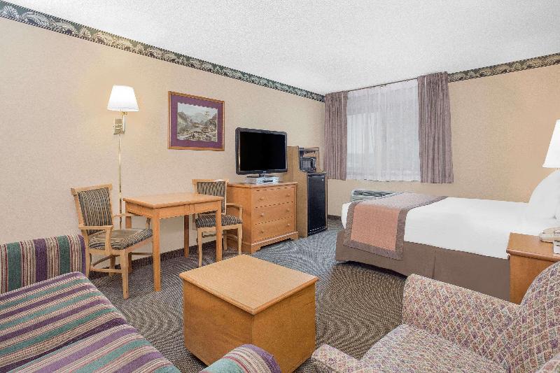 Ramada by Wyndham Waupaca image