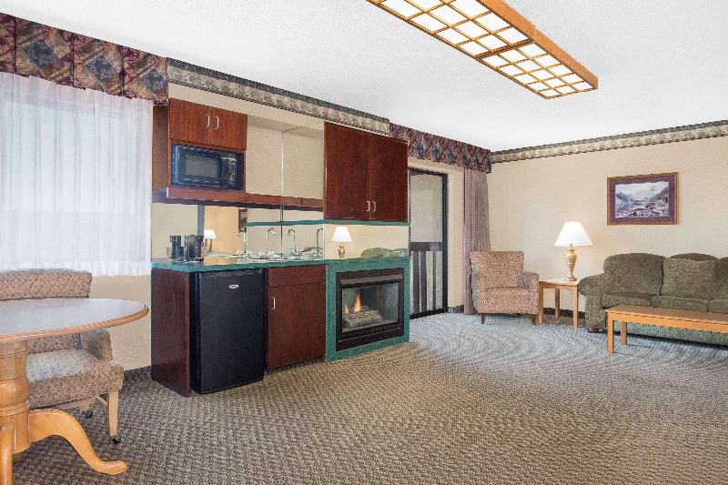 Ramada by Wyndham Waupaca image