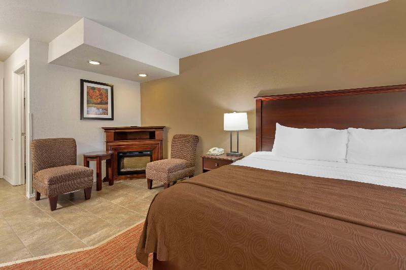 Best Western Plus Concord Inn image