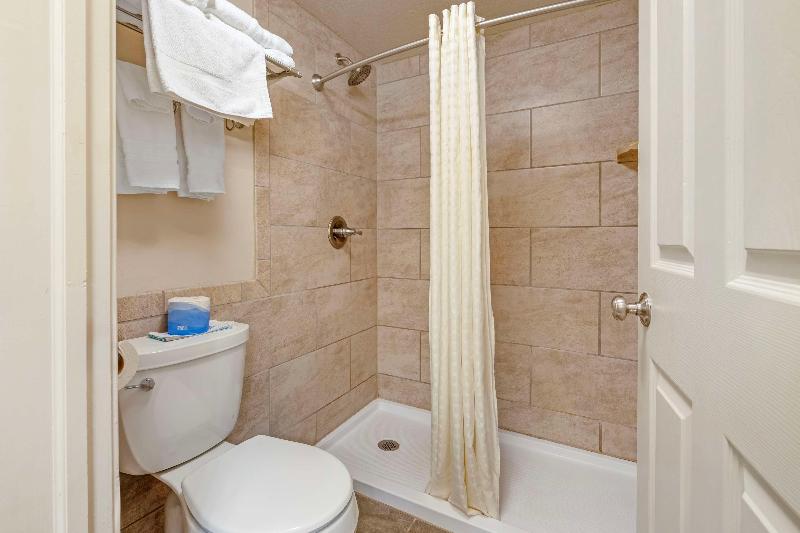 Best Western Plus Concord Inn image