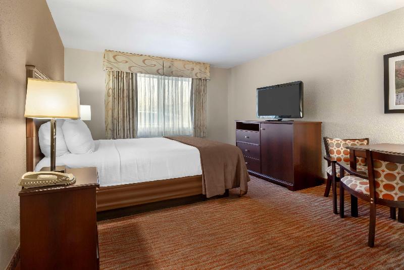 Best Western Plus Concord Inn image
