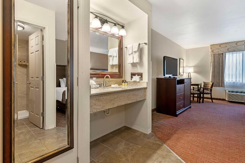 Best Western Plus Concord Inn image