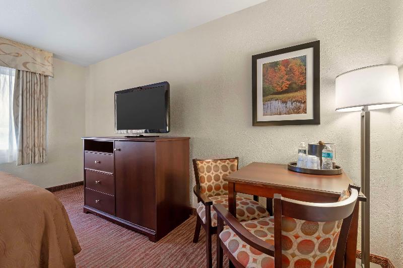 Best Western Plus Concord Inn image
