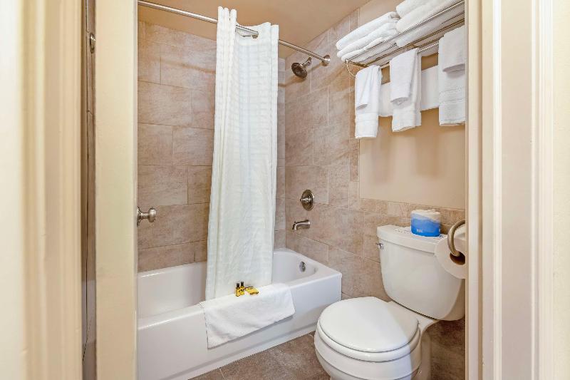 Best Western Plus Concord Inn image