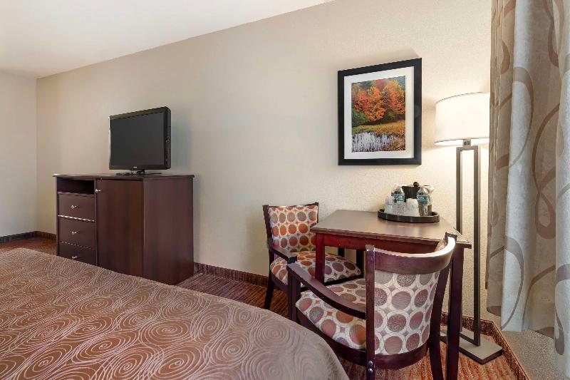 Best Western Plus Concord Inn image