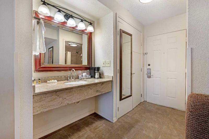 Best Western Plus Concord Inn image