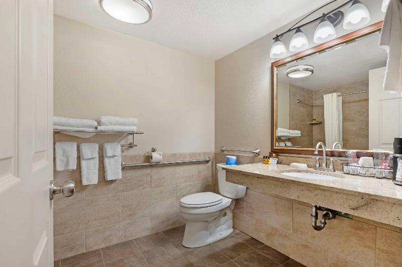 Best Western Plus Concord Inn image