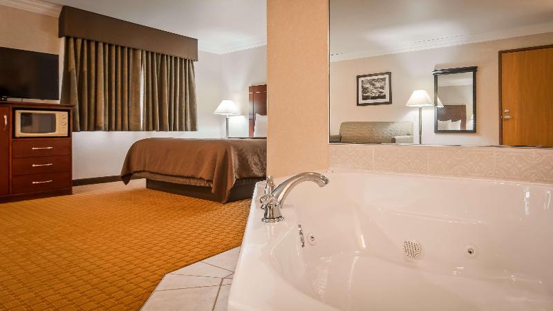 Best Western Wittenberg Inn image