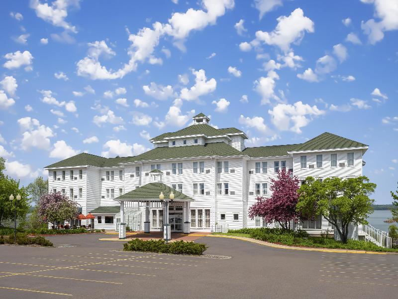 Best Western The Hotel Chequamegon image