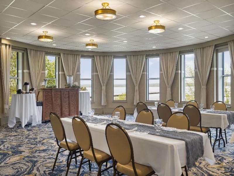 Best Western The Hotel Chequamegon image